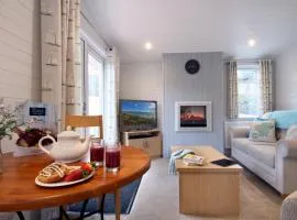 2 Bedroom Select Lodge with Park Facilities