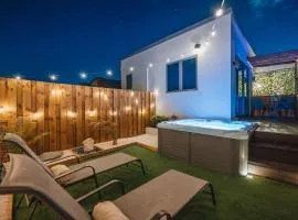 Private Suite HotTub