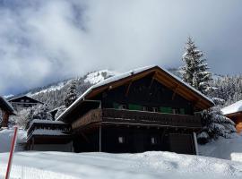 Chalet Les Ravaires, Morgins, hotel v destinaci Troistorrents
