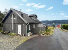Cozy Home In Flekkefjord With House Sea View, luxe hotel in Flekkefjord