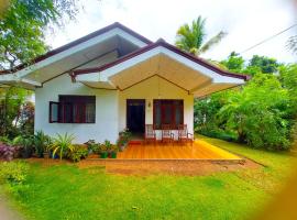 Golden Breeze Villa, hotel in Beruwala