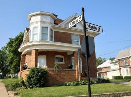 Riggs House Restored 1908 Home, hotel v destinaci Maquoketa