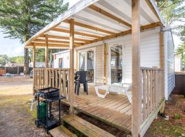 Mobil-home 6p Saint-Jean-de-Monts、サン・ジャン・ド・モンのホテル