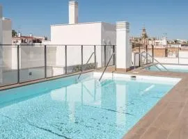 Stylish with pool - Triana