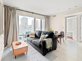 Panoramic 2 Bedroom plus Den Condo Yonge Street Downtown Toronto, hotel v Toronte