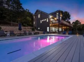 Van Kirk Cove - 6 BDR Stunner