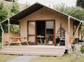 moderne Glampingzelte, luxusní kemp v destinaci Winterberg