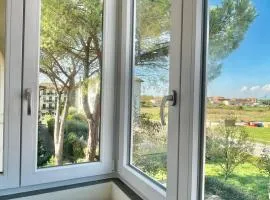 B33 A natural tilt for beauty