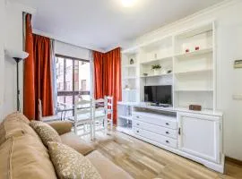 Madrid Stay with Paddle, Gym, Pool, Parking