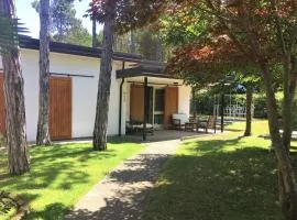Bibione Pineda villa with porch and garden