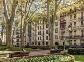 Batimont Suites & Apartments