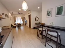 Enjoy and relax living villa style at anggrek mas 2