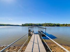 Spacious Kentucky Lake Escape with Dock and Views, hotel in Draffenville