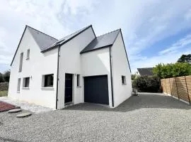 Séjour de rêve à Sarzeau maison moderne - jardin