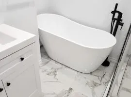 Cute & Spacious 2 BDR condo