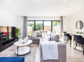 New 3 Bed House, Sittingbourne, Sleeps 7, Contractors, Families , Weekly and Monthly Offers