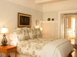 Ideal Location in West Beach! Spacious Chapala Gardens 1BR - Unit 1