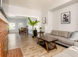 Stay Portland - Vibrant Iconic Portland Home in Heart of Division