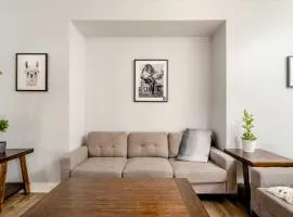 Remodeled 2BR - Walk to Coffee Bars & More