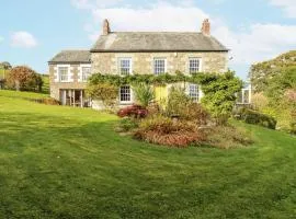 Tresarrett Manor