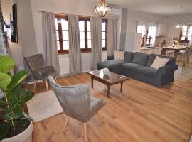 Apozari Xenias Apt, hotel in Kastoria