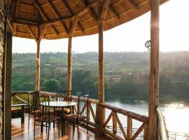 African-style villa with lake view, sleeps 12