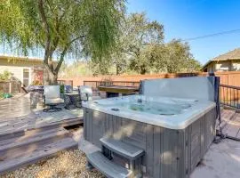 Solo Escape with Hot Tub! 10 Mi to Dtwn Sacramento