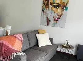 Self-contained Studio close to Kensington Park