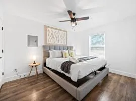 Cozy Modern 1BR Casita - Near Lackland & SeaWorld