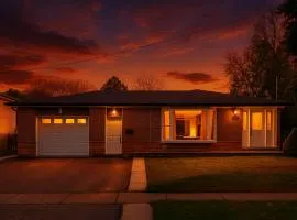 Beautiful Bungalow in Historic Town with Pool Table