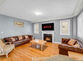 Bright and Stylish Family Home Near Niagara Falls โรงแรมในThorold