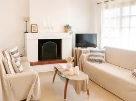 Oropos Cozy House、Néa Palátiaのホテル