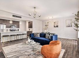 Family Vacation Destination-2 Car Garage-Sleeps 7, hotell i Atlanta