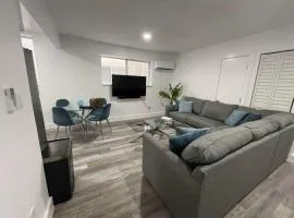 KING OF MIAMI - 1 mile from Brickell 2BD Apartment!