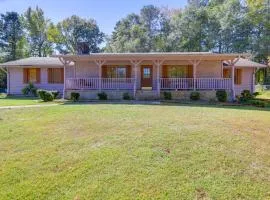 Playground and Grill Pet-Friendly Griffin Getaway!