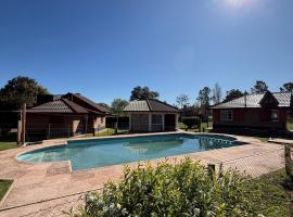 Cabañas Lomas del mirador、ビージャ・デル・ディケのホテル