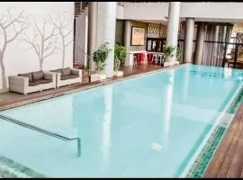 Urban lodge