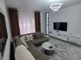 Diana Home34