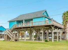 Island Livin - Your Family's Seaside Clubhouse!