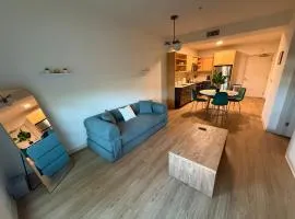 1BR w Patio and Parking!!4