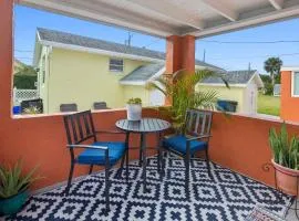Fall Beach days available! Steps to the Sea!