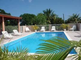 Domaine de Lauréal, hotel in Le Moule