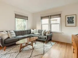 Mid-Century Charm - Prime SE Location - 2BR