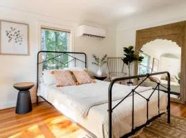 Stay Portland - 1892 Bohemian Dream Studio in Ladd's Addition