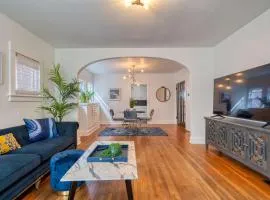 Stay Portland - Glamourous Old Hollywood Apartment - 92 WalkScore