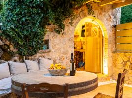 Zois & Mavretta House, hotel v destinaci Kariá