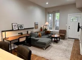 Flexhome West Town 2BR Duplex Apt T2