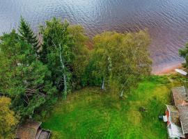 Lake Front Home In Leksand With Lake View, hotel em Leksand