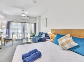 Inner City Apt Pool Free Parking