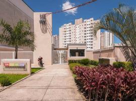 Apto 2Q Sala Cozinha Garagem Wifi Shopping, hotel en Taubaté